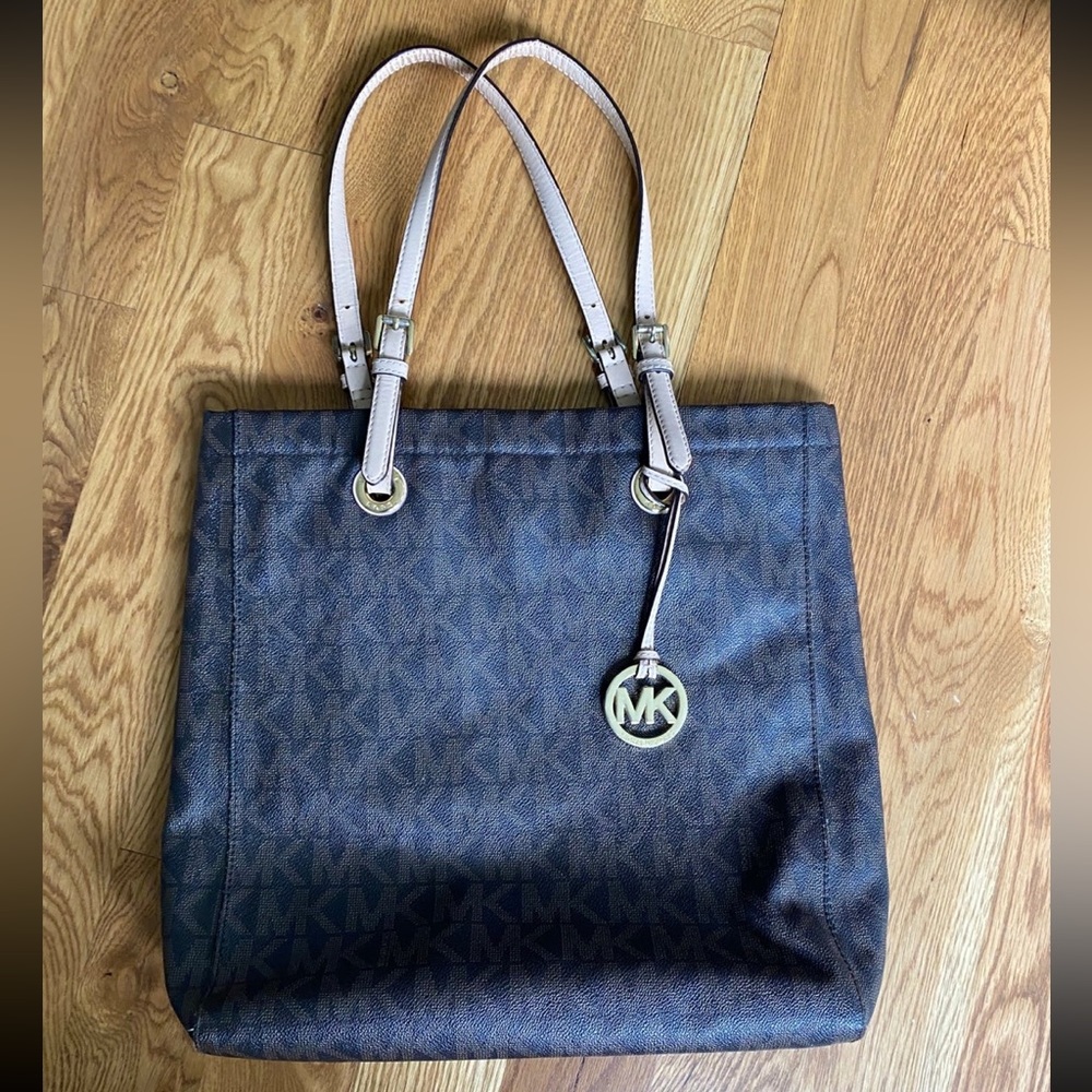 Michael Kors Tote